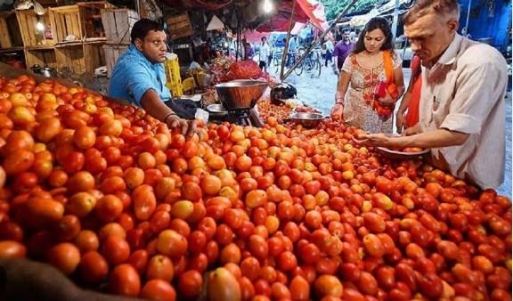 Tomato Rs 700 per kg! Afghanistan’s move created a stir in Pakistan’s budget