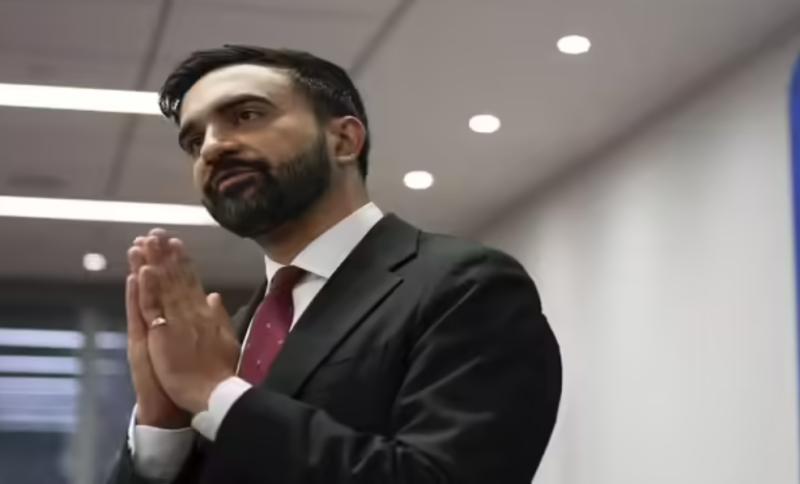 Ruckus at Starbucks before Red Cup Day, Zohran Mamdani gave slogan of ‘No contract, no coffee’